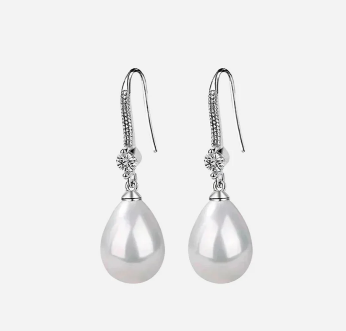 Handcrafted Earrings with Lustrous Natural Pearls