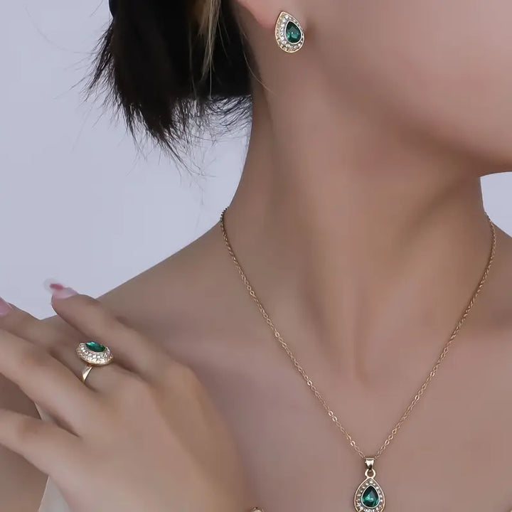 Valentina Emerald Jewelry Collection