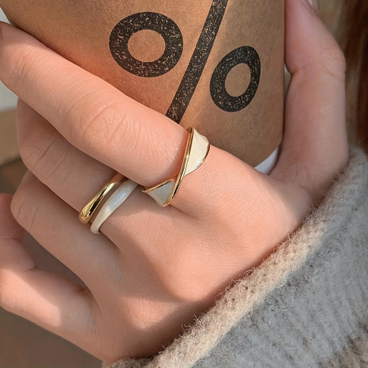Gold and Mother of Pearl Bicolor Ring Set