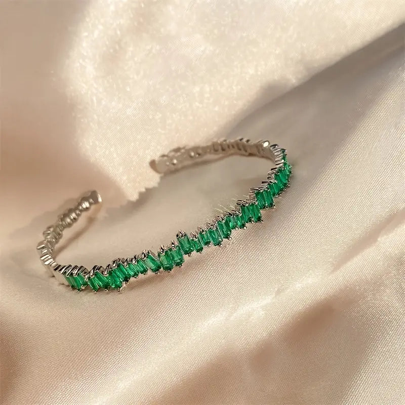 Elegant White Gold Minimalist Ring
