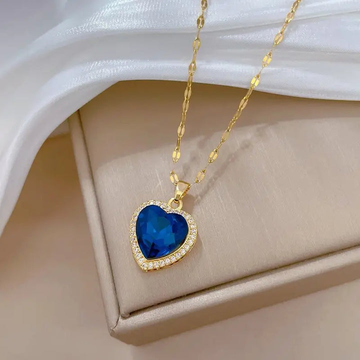 Heart-Shaped Gold Necklace with Sapphire