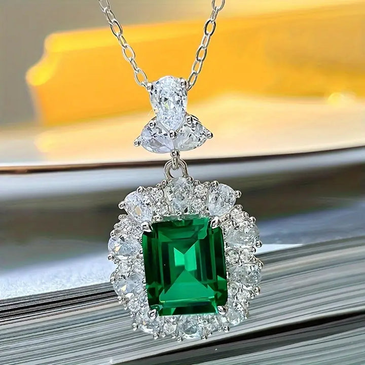 Emerald Stone Necklace by Gisela