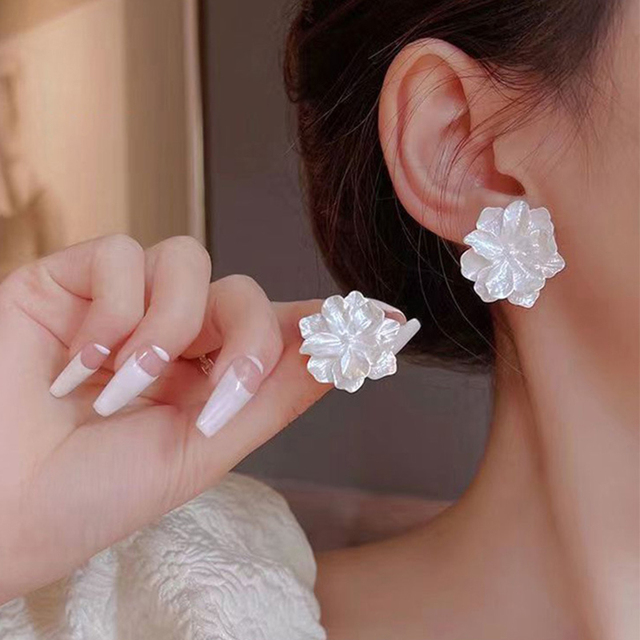 White Blossom Earrings