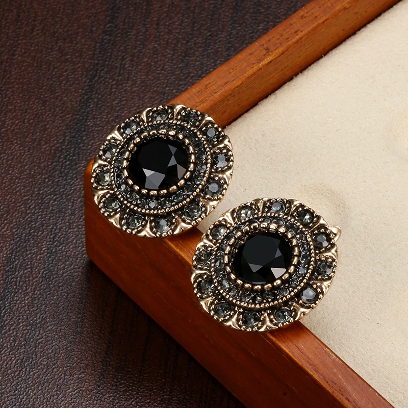 Chic Round Black Crystal Earrings