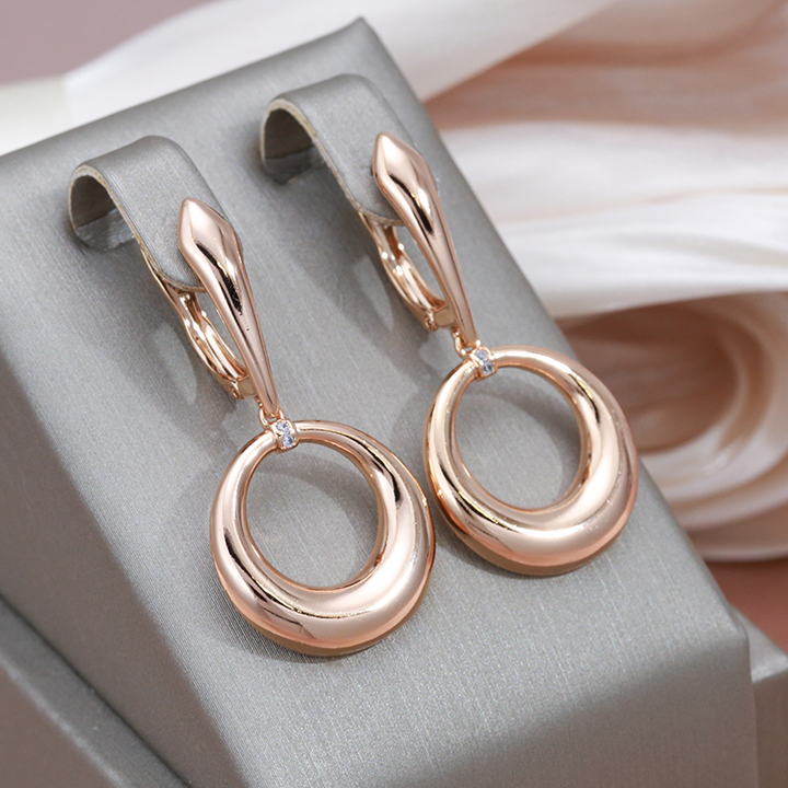 Chic Sparkling Gold Earrings