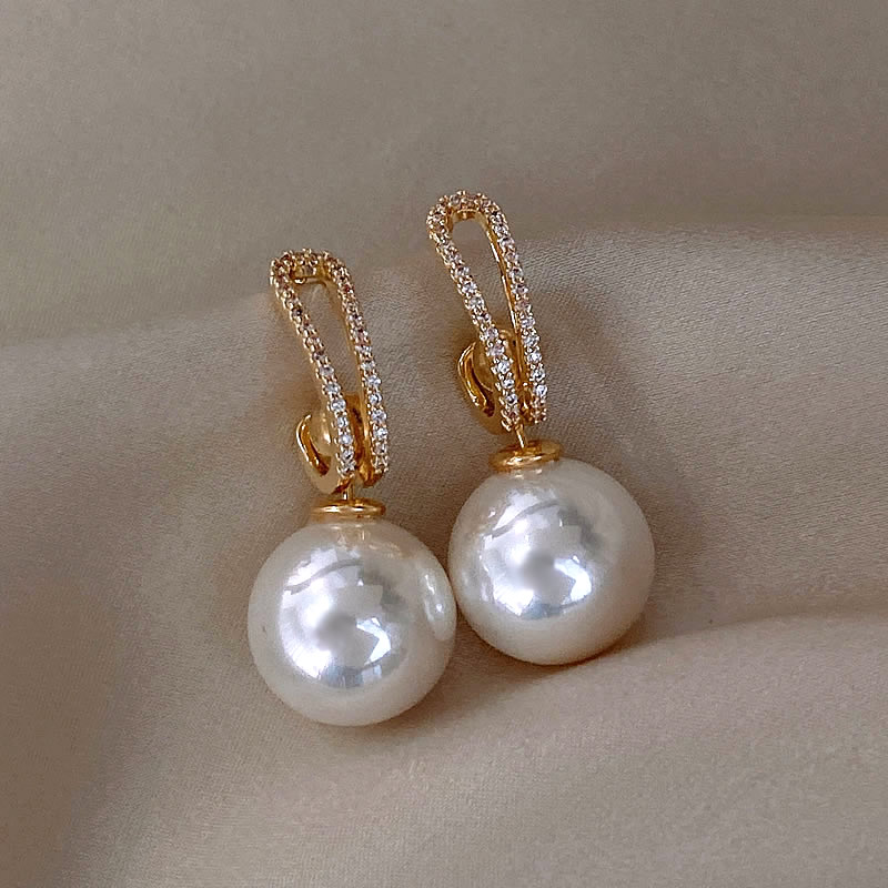 Chic Pearl Earrings with Sparkling Zirconia Accents