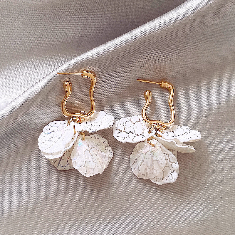 Chic White Petal Earrings