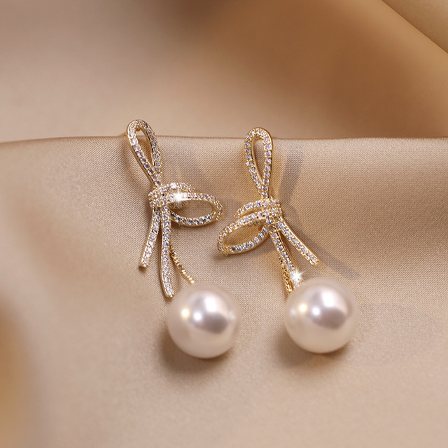 Gold Bow Pearl Earrings