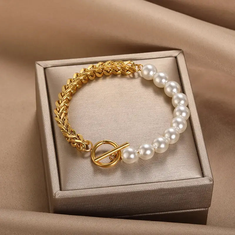 Chic Gold & Pearl Bracelet