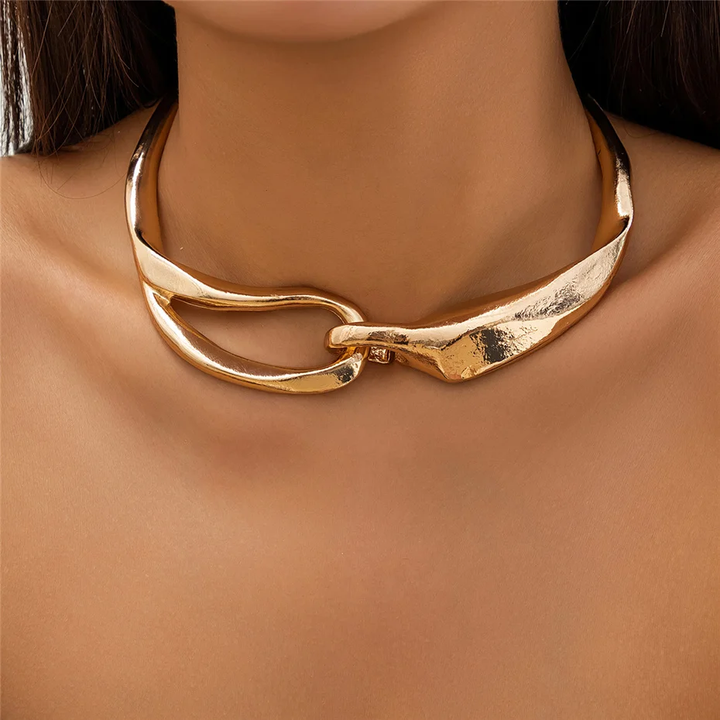 Retro Gold Choker