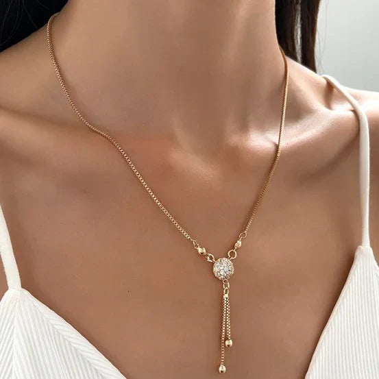 Classic Gold Pendant Necklace