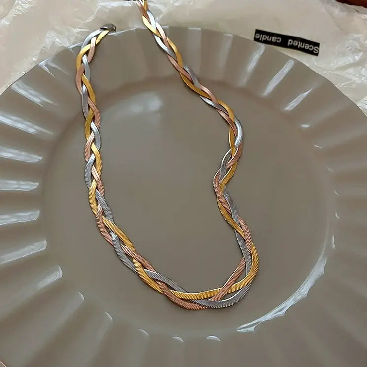 Chic Gold and Silver Collar