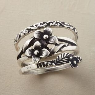Retro Floral Ring