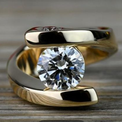 Vintage Spiral Zirconia Ring