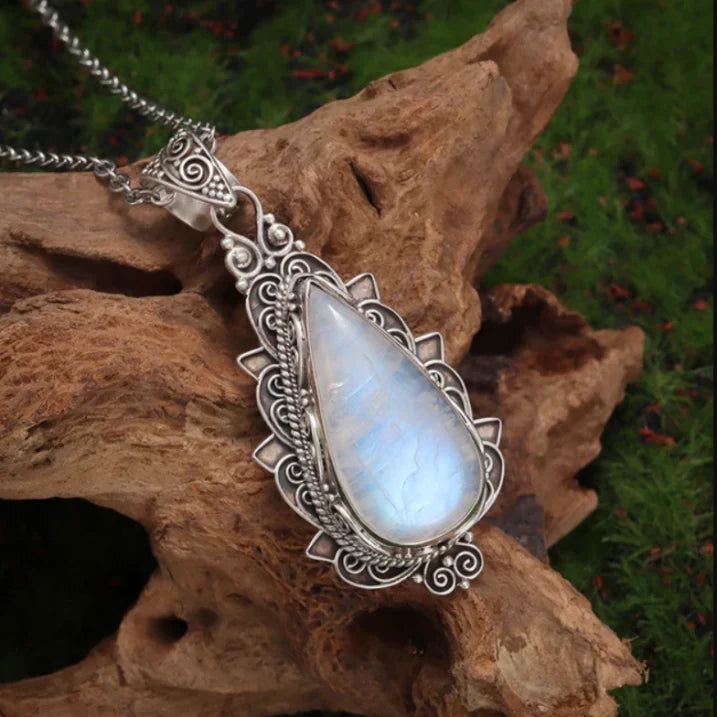 Moonstone Rising Collar