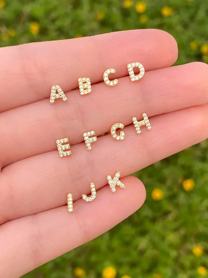 Single 16K Gold Initial Earring - Letter E