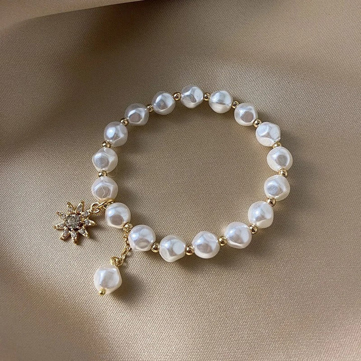 White Gold Pendant Bracelet with Pearl and Sunflower Charm