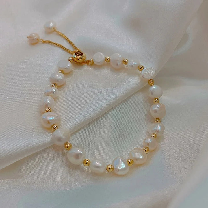 Vintage White Pearl and Gold Bracelet