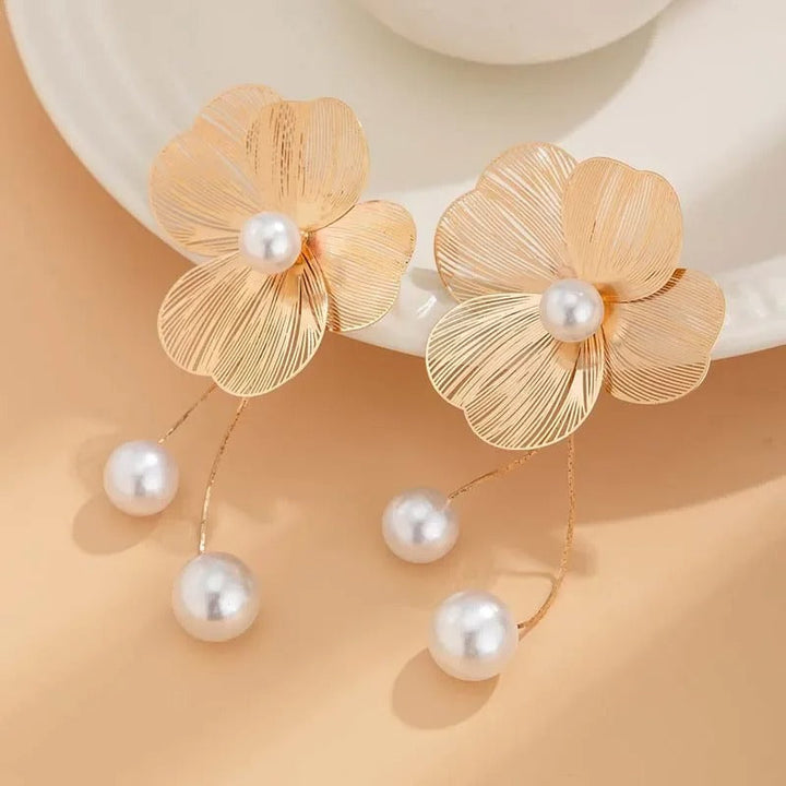 Vintage Floral Earrings with Gold Pearls