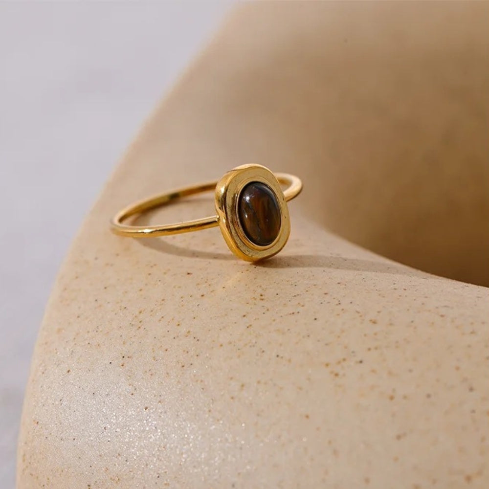 Vintage Gold Ring with Brown Gemstone