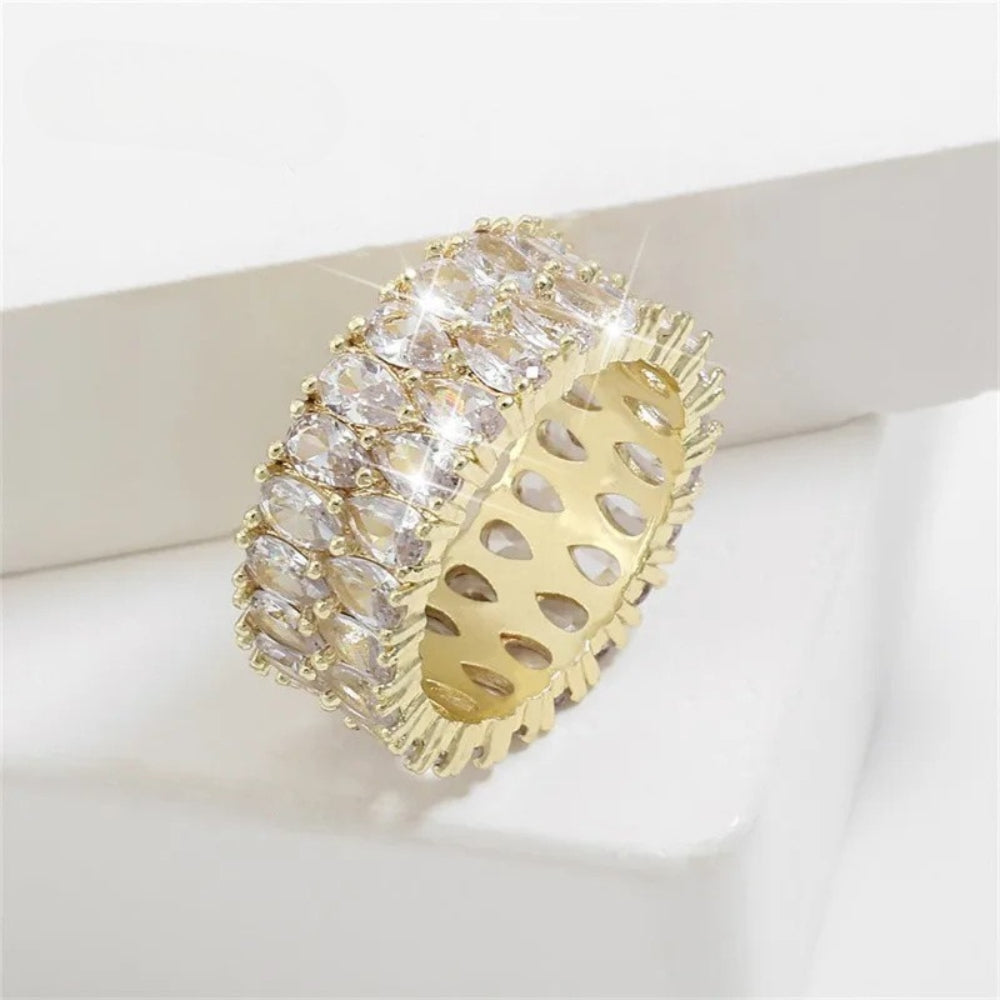 Vintage Wide Crystal Gold Ring