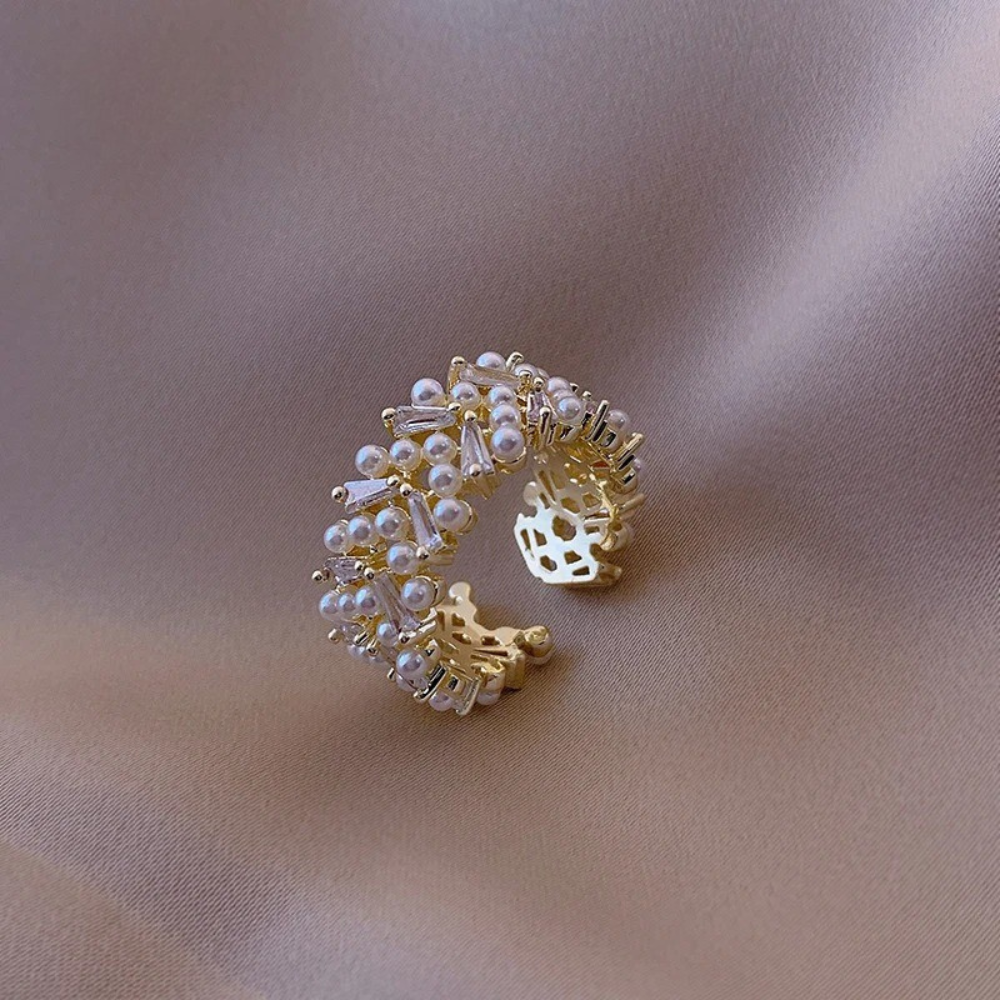 Adjustable Vintage Pearl and Gold Crystal Ring