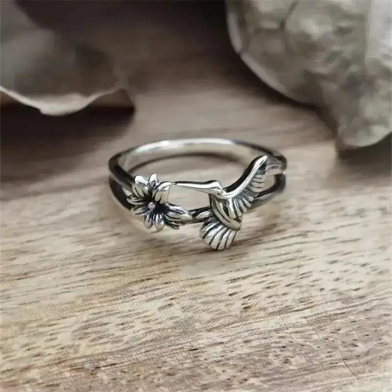 Vintage Silver Flower and Hummingbird Ring